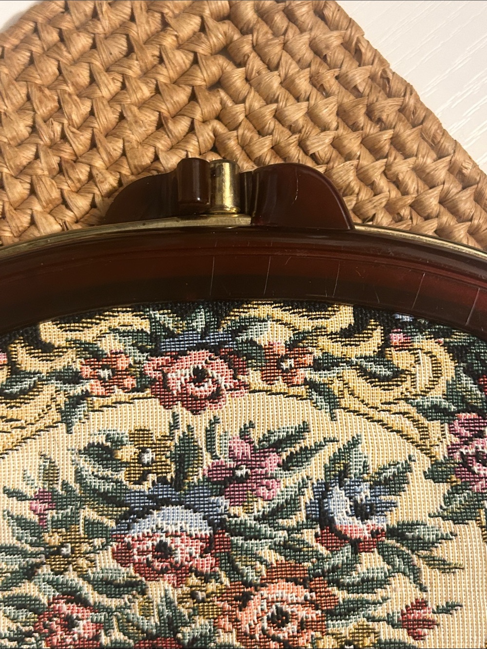 Vintage Hong Kong petit-point/tapestry Kisslock Purse 1960s EUVC - Picture 5 of 15